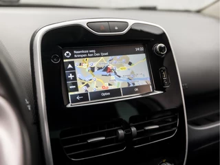 Renault Clio (NAVIGATIE, NAP, CRUISE, GETINT GLAS, SPORTSTOELEN, LM VELGEN, PARKEERSENSOREN, NIEUWE APK, NIEUWSTAAT) - afbeelding nr 8