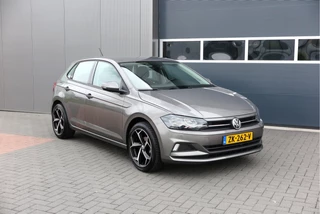 Volkswagen Polo Volkswagen Polo 1.0 TSI 95 PK Comfortline , Trekhaak , Stoelverwarming , Navigatie , Parkeersensoren , Climate control , 17