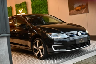 Volkswagen e-Golf Volkswagen E-Golf - 35,8kwh - Leer - Keyless Entry - Stoelverwarming - Warmtepomp - Adaptive Cruise Control - LED Achterlichten - - afbeelding nr 9