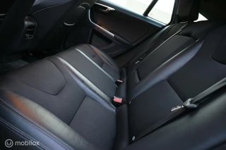 Volvo V60 Volvo V60 2.0 T4 190pk Kinetic XENON/NAVIGATIE/TREKHAAK/PDC - afbeelding nr 13
