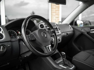 Volkswagen Tiguan Volkswagen Tiguan 1.4TSi DSG6 Cup Sport&Style | Trekhaak 1.800kg. | 2e eigenaar | Climate Control | Stoelverwarming | Parkeer pakket | Winter-pakket | Koplampsproeiers | Multifunctioneel lederen stuurwiel - afbeelding nr 3
