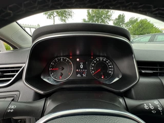 Renault Clio Renault Clio 1.0 TCe Zen NL AUTO / 4-SEIZOENENBANDEN / NAVI / CRUISE / PARKEERSENSOREN ACHTER / CARPLAY - afbeelding nr 16
