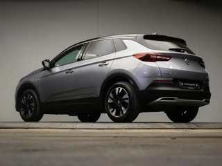 Opel Grandland X Opel Grandland X 1.2 Turbo Ultimate Sport (APPLE CARPLAY,NAVI,CAMERA,LED,SPORTSTOELEN,CRUISE,CLIMATE,DODE HOEk,GETINT,NETTESTAAT) - afbeelding nr 4