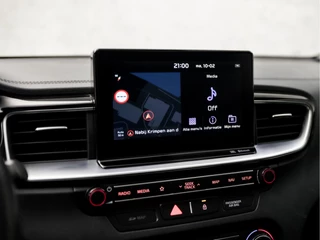 Kia Ceed Sportswagon Automaat (PANORAMADAK, APPLE CARPLAY, GROOT NAVI, MEMORY SEATS, STUUR/STOELVERWARMING, LEDER/ALCANTARA, GETINT GLAS, XENON, CAMERA, TREKHAAK, NIEUWSTAAT) - afbeelding nr 31