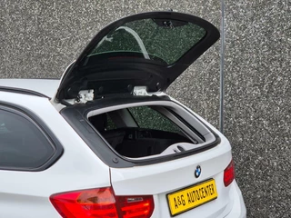 BMW 3 Serie BMW 328i Touring Sport Line/Leer/Grote Navi/245 PK/18''/Vol! - afbeelding nr 20