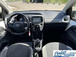 Toyota Aygo Toyota Aygo 1.0 VVT-i x-play AIRCO / CAMERA / GEEN AFLEVERKOSTEN - afbeelding nr 16