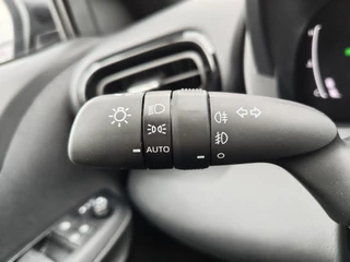 Toyota Yaris Cross Toyota Yaris Cross 1.5 Hybrid 130 Dynamic | Comfort Pack | Sensoren v/a | Stoelverw - afbeelding nr 13