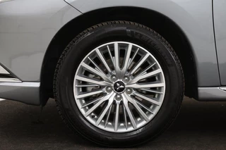 Mitsubishi Outlander Mitsubishi Outlander 2.4 PHEV Intense+ | Schuifdak | Stoelverwarming |  360 camera | Carplay | Navigatie | Full LED | Stuurverwarming | Keyless | Dodehoek detectie - afbeelding nr 31