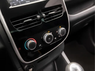 Renault Clio (NAVIGATIE, NAP, CRUISE, GETINT GLAS, SPORTSTOELEN, LM VELGEN, PARKEERSENSOREN, NIEUWE APK, NIEUWSTAAT) - afbeelding nr 9