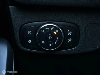 Ford Focus FORD FOCUS 1.0 ECOBOOST HYBRID TITANIUM/KEYLESS/CAMERA/LED/STOEL-STUURVERWARMING/CLIMATE - afbeelding nr 44