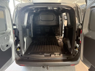Ford Transit Courier Ford E-Transit Courier Limited 44 kWh 136pk | Ford Voorraad | Driver Assistance Pack | Laadvloerbescherming | Trekhaak | LED Laadruimteverlichting - afbeelding nr 12