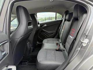 Mercedes-Benz A-Klasse Mercedes-Benz A-klasse 180 Business Solution 2e Eigenaar,Navi,Clima,Camera,Cruise,Sportstoel,N.A.P,123pk,APK tot 07-2026 - afbeelding nr 9