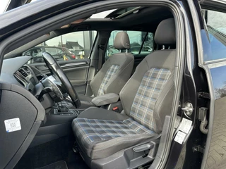 Volkswagen Golf Volkswagen Golf 1.4 TSI GTE | Pano | 19 Inch | Camera - afbeelding nr 4
