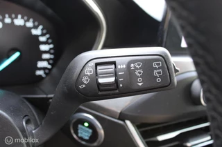Ford Focus Ford Focus 1.0 EcoBoost 125 PK Titanium Business, Trekhaak, Clima, Donker glas, App connect, Cruise, Clima, Navi, Pdc voor + achter - afbeelding nr 32