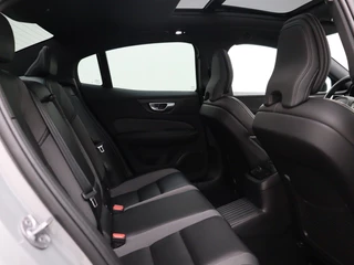Volvo S60 Volvo S60 T6 PLUG-IN HYBRID LONG RANGE PLUS DARK SCHUIFDAK HARMAN KARDON 3 - afbeelding nr 38