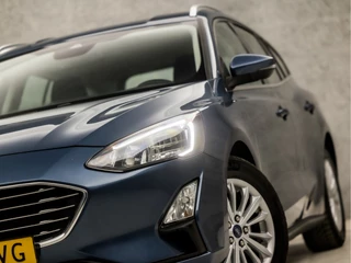 Ford Focus Automaat (APPLE CARPLAY, GROOT NAVI, STUUR/STOELVERWARMING, ADAPTIVE CRUISE, SPORTSTOELEN, CAMERA, KEYLESS, TREKHAAK, NIEUWSTAAT) - afbeelding nr 16