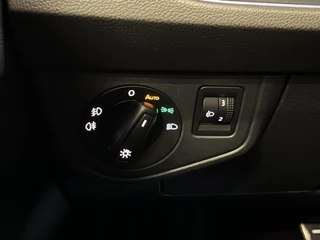 Volkswagen Polo Volkswagen Polo 1.0 TSI AUT 85KW Goal Navigatie Apple Carplay/ Android Auto Adaptive Cruise Control Parkeersensoren Stoelverwarming Virtual Cockpit Climate Control - afbeelding nr 27