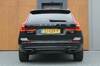 Volvo XC60 Volvo XC60 2.0 T8 Twin Engine AWD R-Design | Pano | Trekhaak - afbeelding nr 13