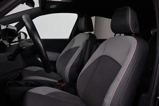 Volkswagen ID.3 Volkswagen ID.3 First Plus 58 kWh | Stoel & stuurverwarming |  Adaptive cruise | Matrix LED | Carplay | Keyless | Navigatie | Camera | Navigatie - afbeelding nr 5