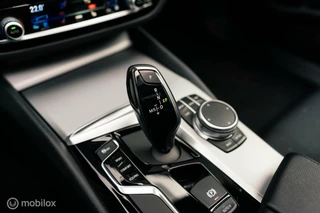 BMW 5 Serie BMW 520i Touring M Perf. | 2020 | Black Pack | Panodak|NAP - afbeelding nr 23