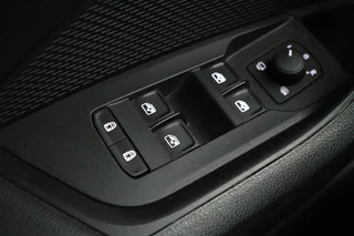 Škoda Octavia Skoda Octavia 1.4 TSI iV PHEV Style | Head-Up |  Stoelventilatie | Leder | Camera | Verwarmde achterbank | Carplay | Adaptive cruise | Full LED | Sfeerverlichting | Canton Sound - afbeelding nr 33
