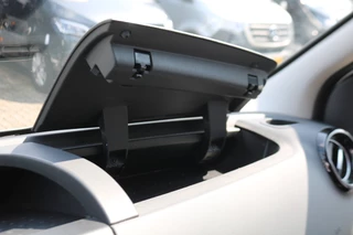 Renault Trafic Renault Trafic 2.0 dCi 145pk L2 H1 Airco Navigatie Camera - afbeelding nr 38