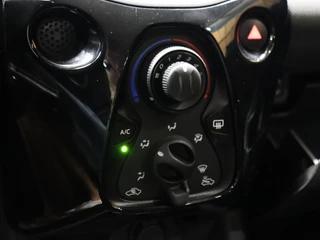 Citroën C1 Citroën C1 1.0 VTi Feel [CRUISE CONTROL, BLUETOOTH, AIRCO, TELEFOON, ELEKTRISCHE RAMEN VOOR, NIEUWSTAAT] - afbeelding nr 14