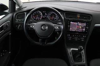 Volkswagen Golf Volkswagen Golf 1.0 TSI Comfortline | Trekhaak | Carplay |  Adaptive cruise | Navigatie | Climate control | PDC | Bluetooth - afbeelding nr 3