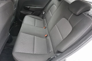 Kia Picanto KIA Picanto 1.0 CVVT 67pk 5-zits DynamicLine Navigatie Camera LM velgen - afbeelding nr 11