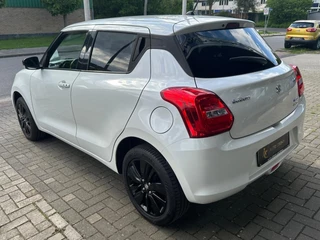 Suzuki Swift Suzuki Swift 1.2 Stijl Smart Hybride BJ.2017 (98.025KM) - afbeelding nr 4