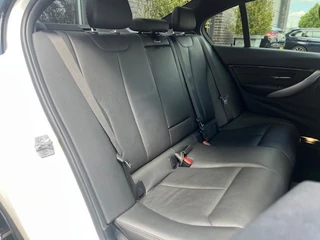BMW 3 Serie BMW 3 Serie 330E iPERFORMANCE M-SPORT AUT. - LEDER - 19 INCH - ORG. NL. - afbeelding nr 14