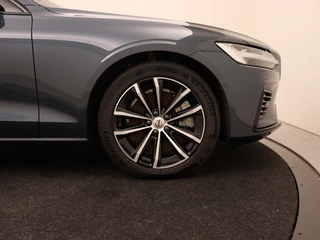 Volvo V60 Volvo V60 T6 PLUG-IN HYBRID LONG RANGE PLUS DARK 360GR CAM ACC BLIS HEAD-U - afbeelding nr 7