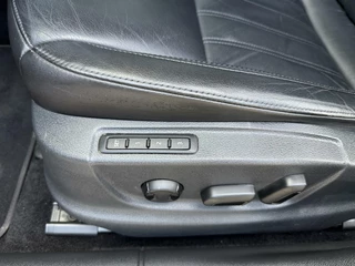 Škoda Octavia Skoda Octavia Combi 1.0 TSI  Style Bus. FUL Leder Memory Stoel - afbeelding nr 14