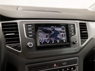 Volkswagen Golf Sportsvan Automaat (NAVIGATIE, CLIMATE, STOELVERWARMING, ADAPTIVE CRUISE, SPORTSTOELEN, PARKEERSENSOREN, GETINT GLAS, LM VELGEN, NIEUWE APK, NIEUWSTAAT) - afbeelding nr 8
