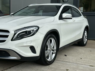 Mercedes-Benz GLA Mercedes-Benz GLA180 Prestige Automaat Airco Cruise Navi LED - afbeelding nr 4