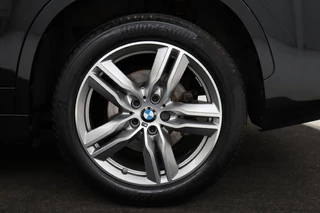 BMW X1 BMW X1 sDrive20i M Sport | Leder | Head-Up |  Stoelverwarming | Camera | Full LED | Sportstoelen | Navigatie | Park Assist | DAB - afbeelding nr 33