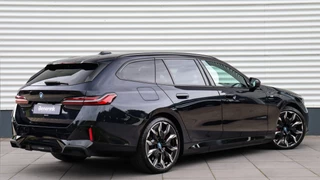 BMW 5 Serie BMW 5 Serie Touring 550e xDrive M-Sport Pro | Stoelventilatie | Bowers & Wilkins | M Onderstel Professional | Panormadak | Trekhaak - afbeelding nr 3