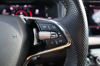 Škoda Karoq Digital Dash / Canton / Trekhaak / 19inch Stoelverwarming / - afbeelding nr 13