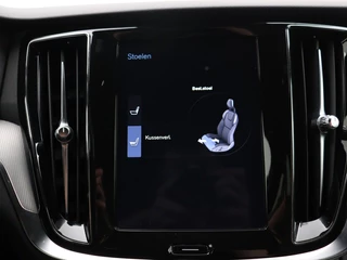 Volvo V60 Volvo V60 T8 PLUG-IN HYBRID AWD R-DESIGN HARMAN KARDON CAMERA DAB+ - afbeelding nr 34