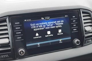 Škoda Karoq Škoda Karoq 1.5 TSI DSG Sportline/ Panodak/ Standverwarming/ Camera/ ACC/ DCC - afbeelding nr 17