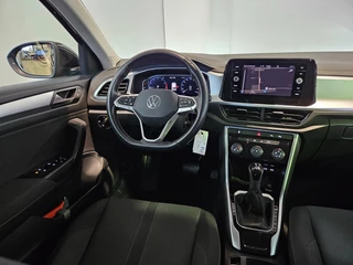 Volkswagen T-Roc Volkswagen T-Roc 1.5 TSI Life 75 Edition / Trekhaak / Virtual Cockpit / NL Auto - afbeelding nr 17