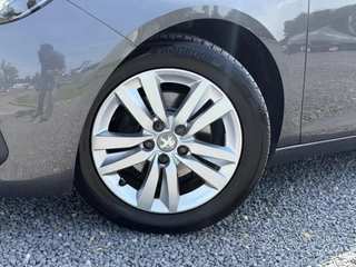 Peugeot 308 Peugeot 308 SW 1.2 PureTech Blue Lease Executive 2e Eigenaar,Pano,110pk,Navi,Dealer Onderhouden,Clima,Cruise,Pdc V+A,Lm velgen,Apk tot 12-2025 - afbeelding nr 27