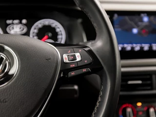 Volkswagen Polo Volkswagen Polo 1.0 Sportline (APPLE CARPLAY, GROOT NAVI, LM VELGEN, SPORTSTOELEN, CRUISE, LED ACHTERLICHTEN, NIEUWE APK, NIEUWSTAAT) - afbeelding nr 19