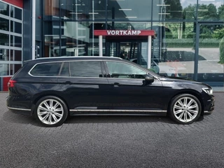 Volkswagen Passat Volkswagen Passat 1.8 TSI DSG R-LINE PANO-DAK/TREKHAAK/360-CAMERA/LEDER/NAVI/ACC/CARPLAY - afbeelding nr 4
