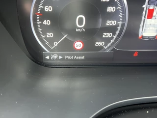 Volvo XC60 Trekhaak 2300 kg Panodak ACC Pilot Assist Head-Up Display 360 Camera Harman Kardon Leder 20 Inch Lmv Stoel en Stuurverwarming Vol Opties NL Auto BTW - afbeelding nr 36