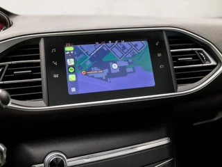 Peugeot 308 Peugeot 308 SW 1.2 PureTech Sport (PANORAMADAK, APPLE CARPLAY, GROOT NAVI, PARKEERSENSOREN, SPORTSTOELEN, GETINT GLAS, CRUISE, LANE ASSIST, NIEUWE APK, NIEUWSTAAT) - afbeelding nr 27