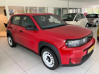 Fiat Grande Panda Electric 44 kW Red