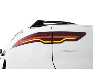 Jaguar I-PACE (INCL-BTW) Aut. *DIGI-COCKPIT | MATRIX-LED | MICROFIBRE | MERIDIAN-AUDIO | SURROUND-VIEW | KEYLESS | LANE-ASSIST | BLIND-SPOT | CRUISE | DAB | MEMORY-PACK | CCS-FASTLOADER | SPORT-SEATS | 22