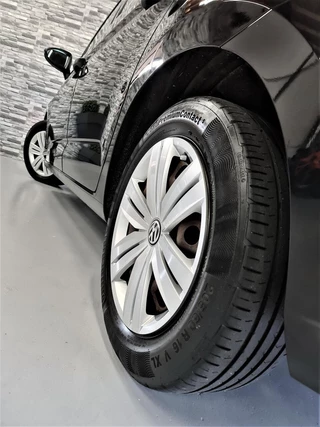 Volkswagen Touran Volkswagen Touran 1.6 TDI SCR Connected Series ACC*Incl.BTW! - afbeelding nr 7