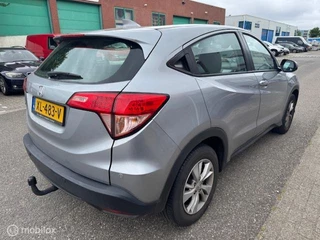 Honda HR-V Honda HR-V 1.5 i-VTEC Elegance Hoge instap , naviagtie , Bluetooth , trekhaak , Electr Ramen , Deur vergrendeling met Afstand - afbeelding nr 5